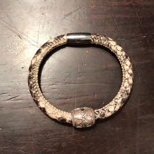 Brighton Woodstock leather bracelet w charm